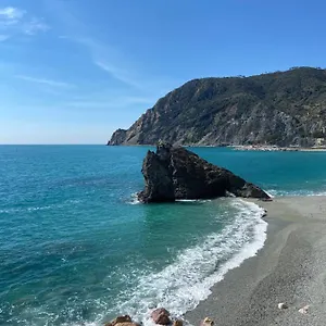 https://la-casa-di-giada-monterosso-al-mare.hotelitalianriviera.com