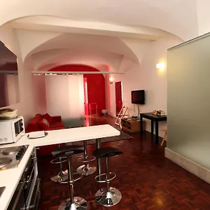 https://nazionale-flat.it-romehotels.com